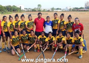 hockey womens photo.jpg